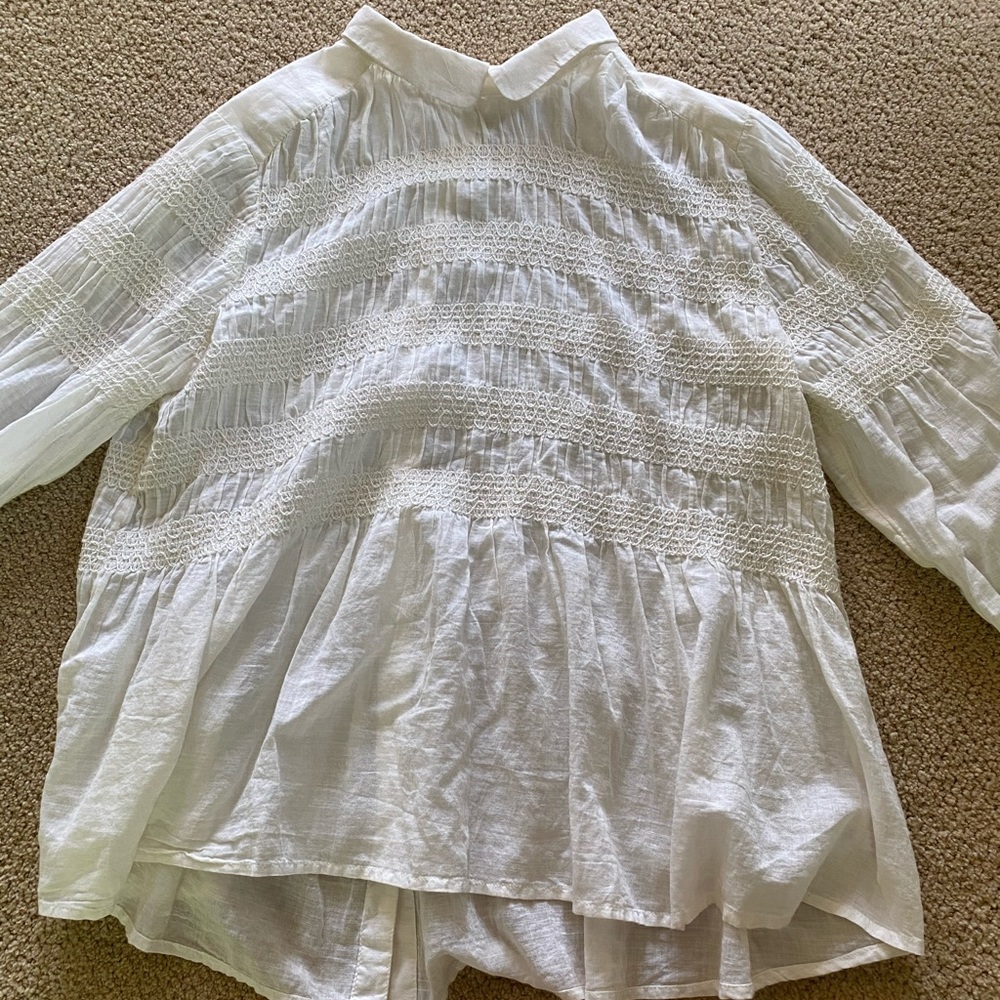 Free people collared off white top!